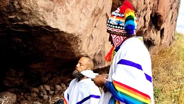 Tour a Aramu Muru con guía místico y ofrenda a la Pachamama - Tour al portal de Aramu Muru