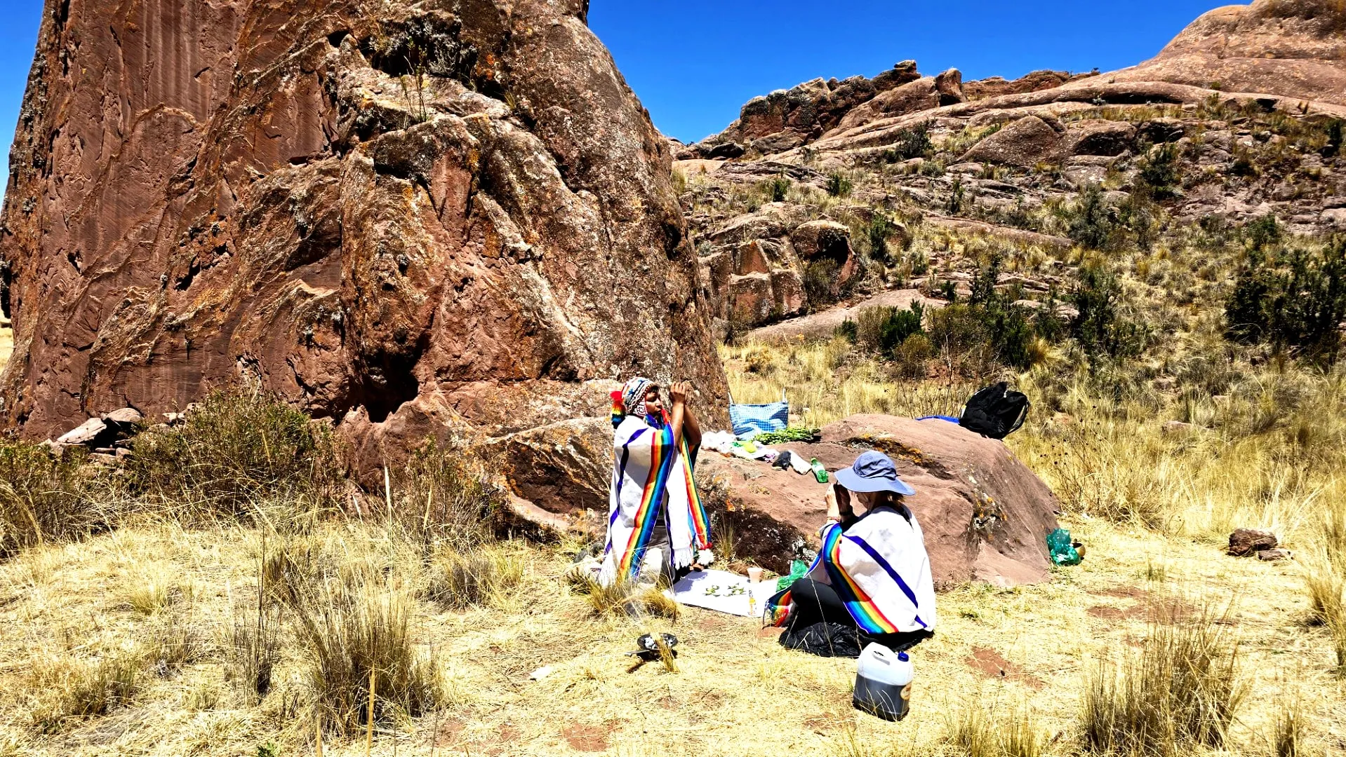 Tour a Aramu Muru con guía místico y ofrenda a la Pachamama - Tour al portal de Aramu Muru