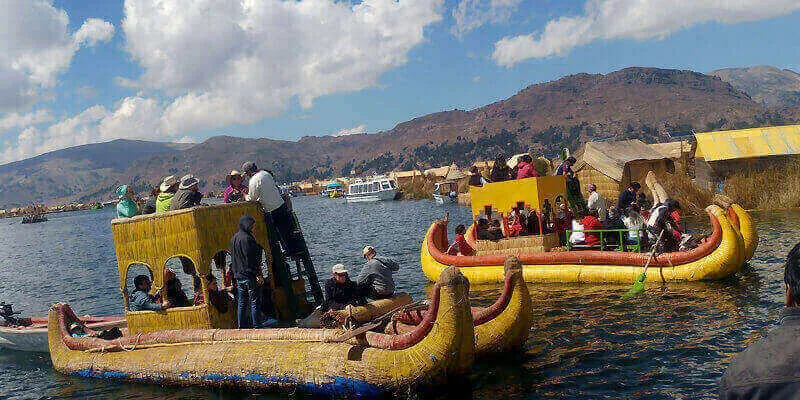 Private tour to the Floating Islands of Uros - Uros Floating Islands Tour | Tours to Uros in half Day.