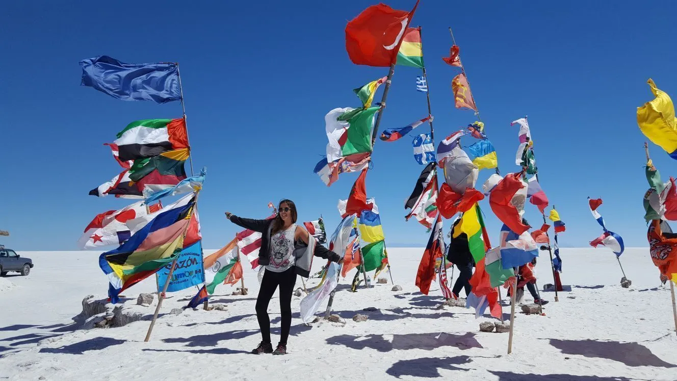 Uyuni Classic with English Speaking Guide Full Day - Shared and private tours to uyuni salt flats with English speaking guide